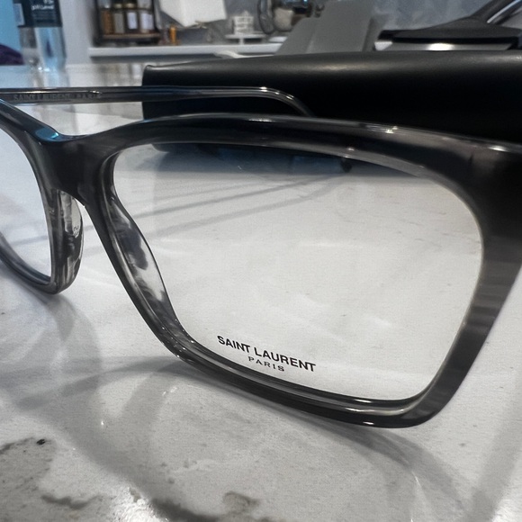 Saint Laurent frames - Picture 4 of 9